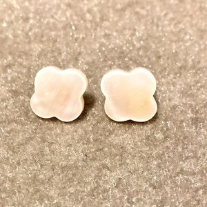 KEP Designs Mother of Pearl Clover Earrings 🍀